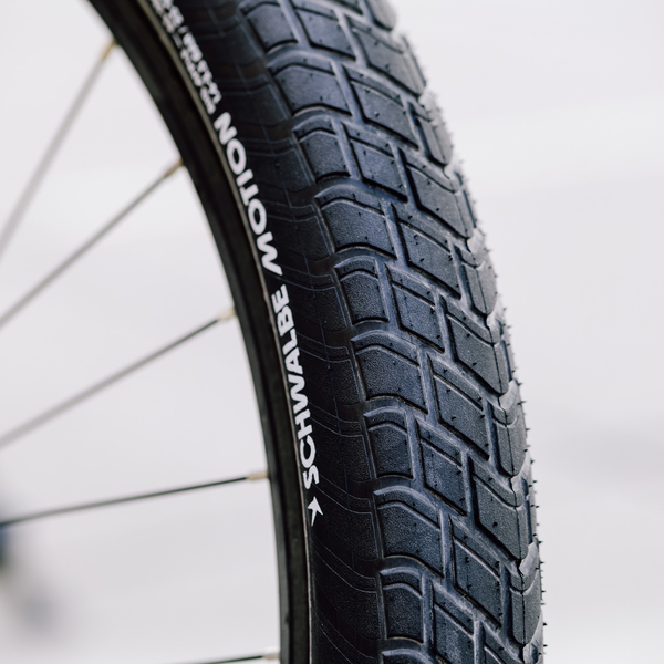 Motion Big Apple Tire (26x2.0)