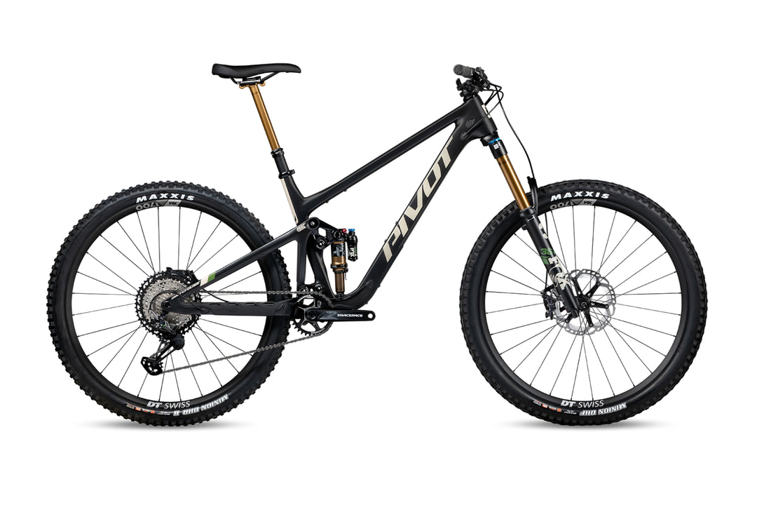 Pivot Switchblade V6 Pro XT/XTR - Stealth Mojave