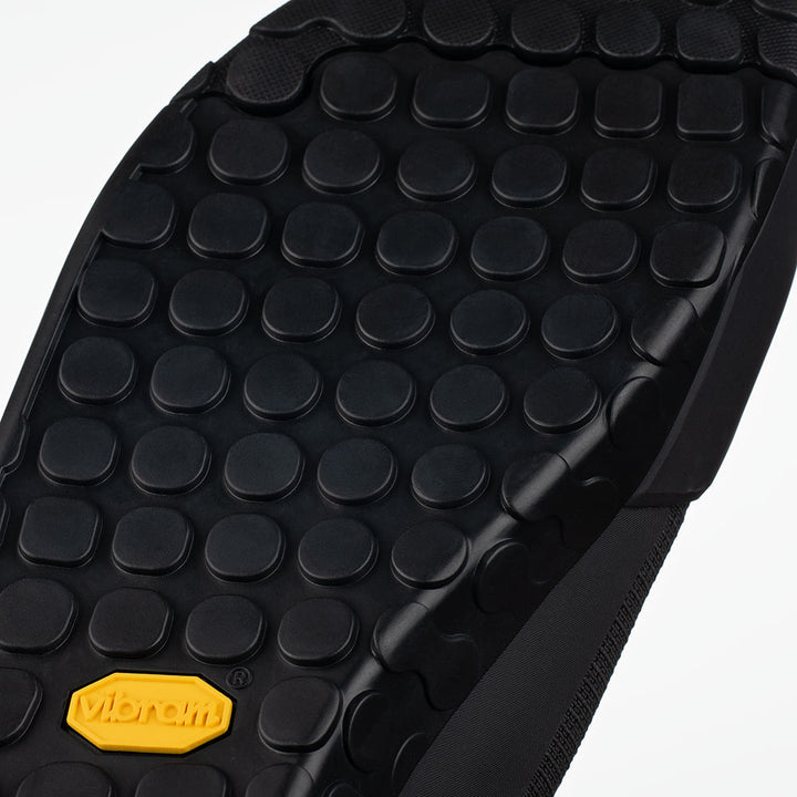 Gravita Tensor Flat Mountain Shoes